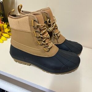 Universal Thread Tan and Black Ankle Boots